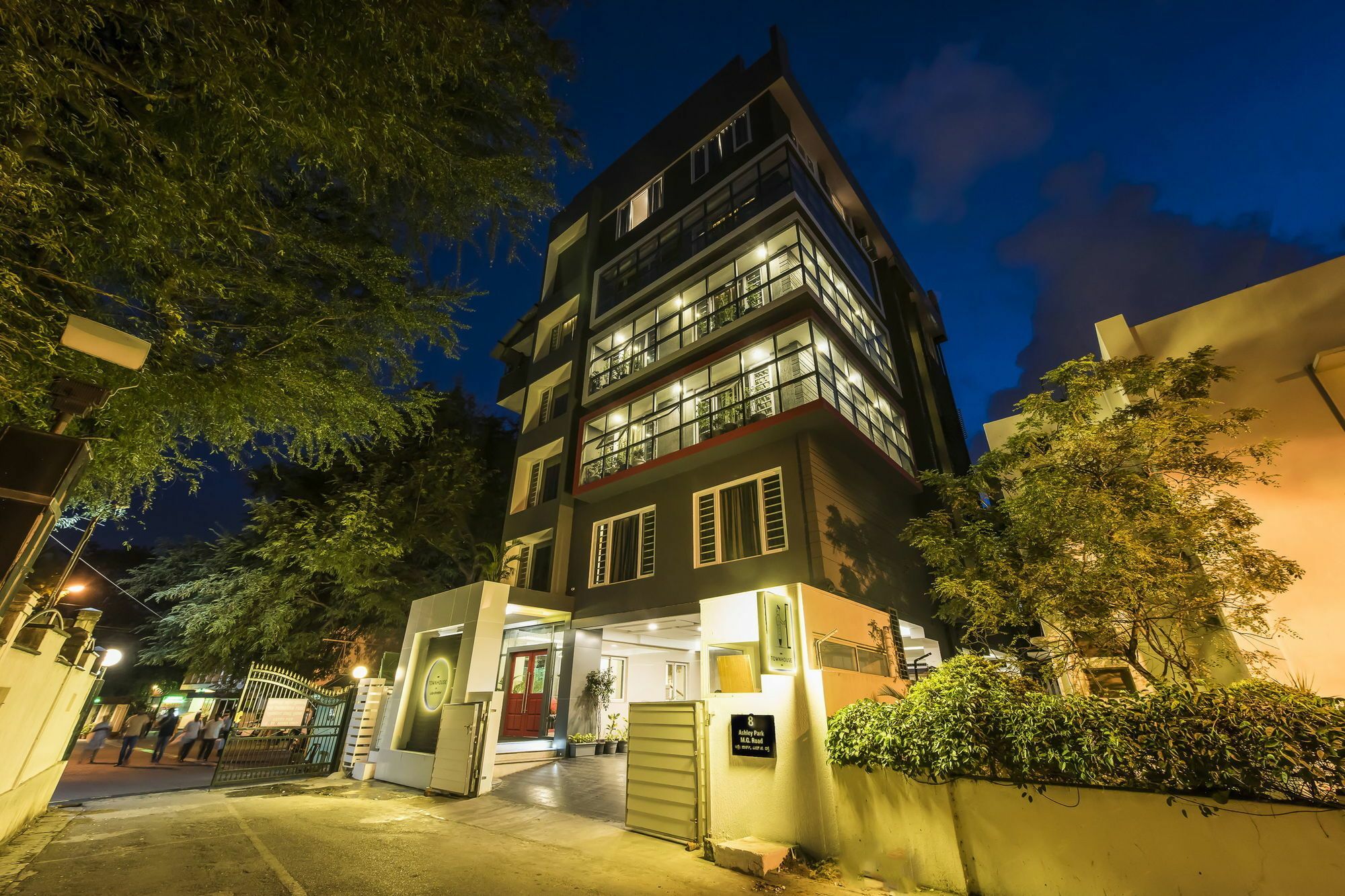 Oyo Townhouse 014 Mg Road Bangalore Exterior photo